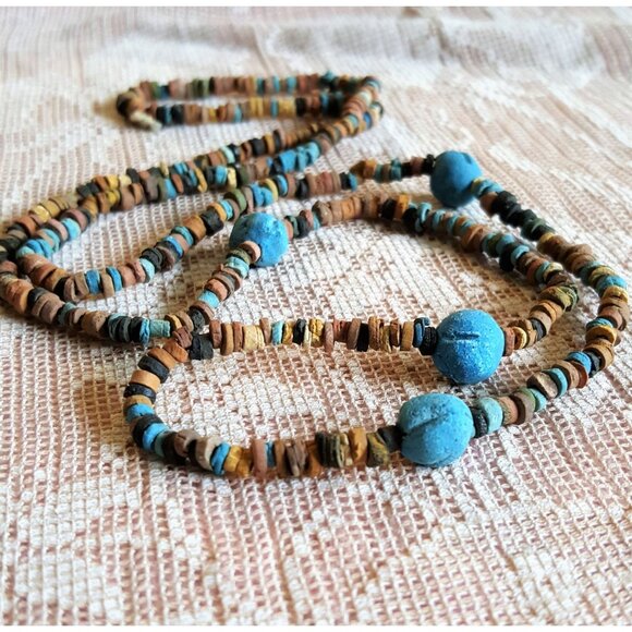 Be Queen of the Nile with our Clay Mummy bead necklace Turquoise and earth color - Picture 1 of 3